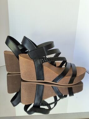 Xappeal Women's Maggy Black Leather Strappy Platform Wedge Sandals, S - 9  1/2